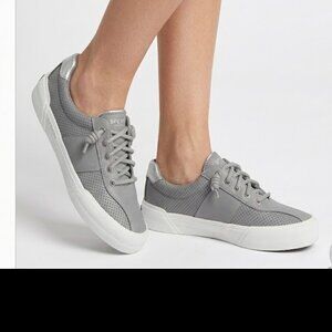 NWT Sperry Crest Vibe Leather Sneakers - Grey / Silver - Women's 7.5